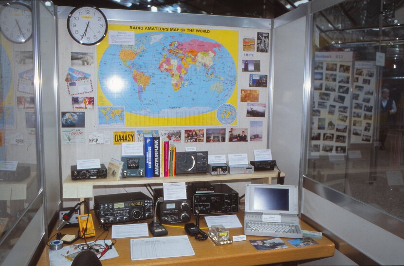 2001-05 Ausstellung Sparkasse HEB (1)