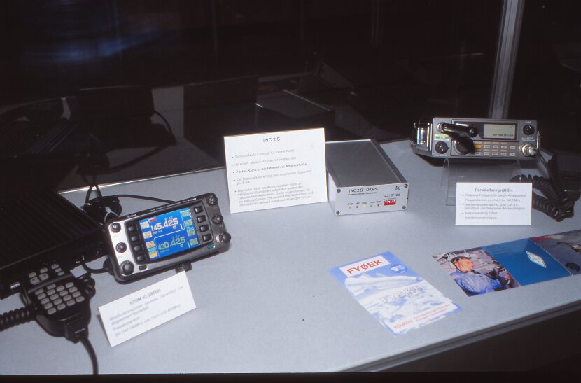 2001-05 Ausstellung Sparkasse HEB (14)