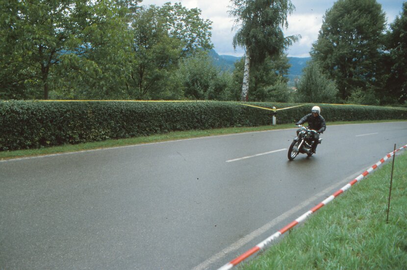 2001-07 Bergrennen Streckenposten_0007